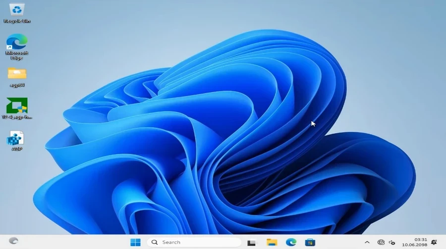 Ентузіаст запустив Windows 11 на ПК 2003 року з DDR1 та AGP, і пограв у Half-Life 2