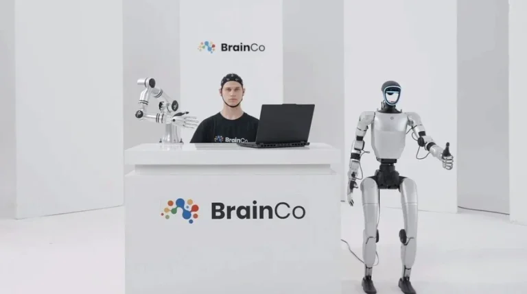 Китайська компанія представила перший інтерфейс "мозок-робот" для керування роботами за допомогою думок